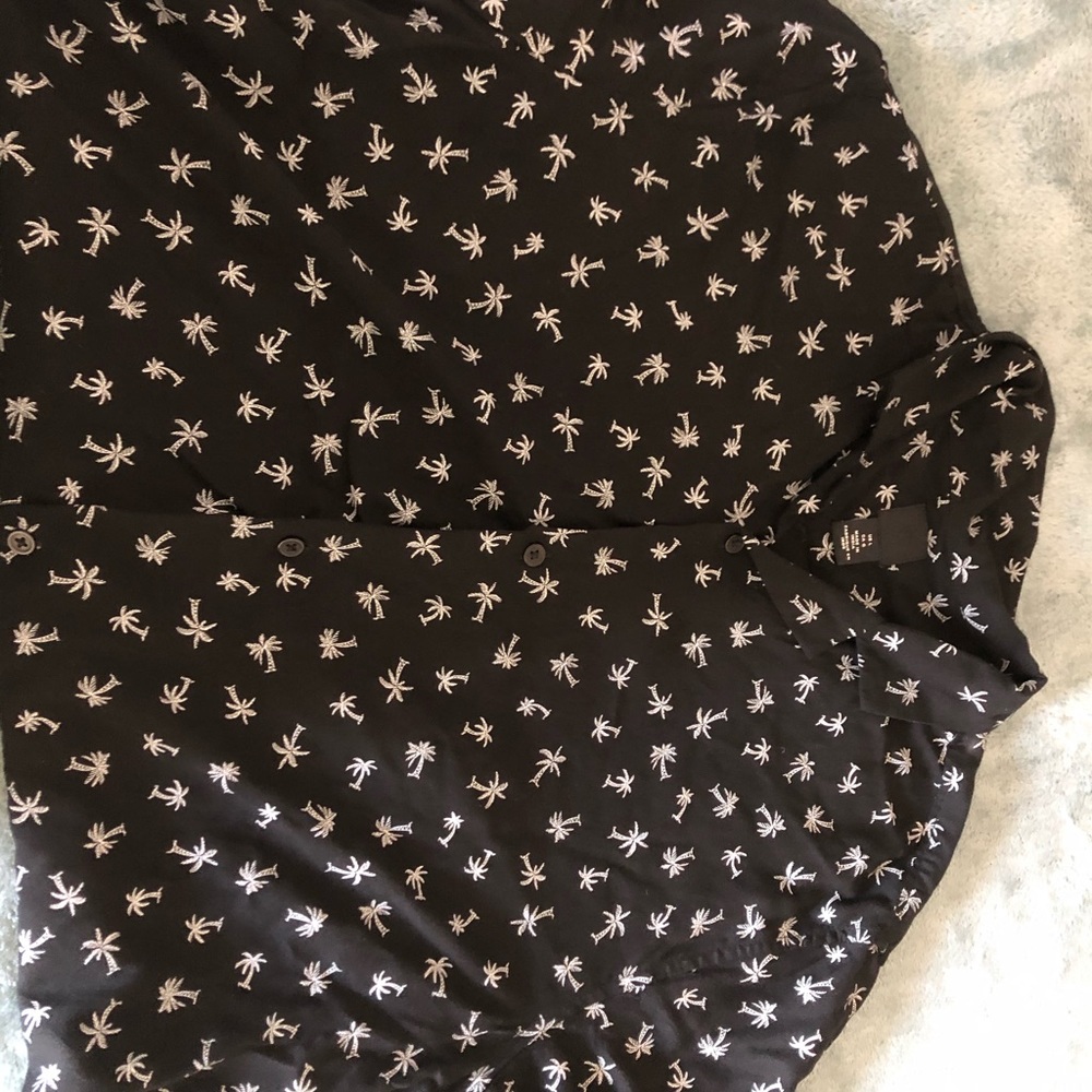 Men’s H&M Resort Shirt Large (L) palm tree print